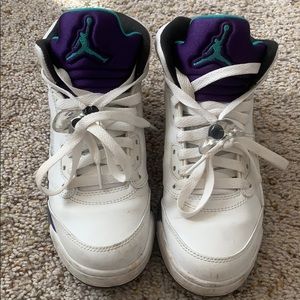Jordan sneakers size 5